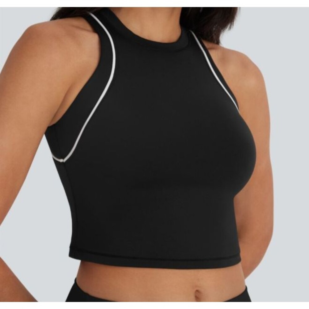 Halara SpeedWave Reflective Quick Dry Cropped Tank Size Medium